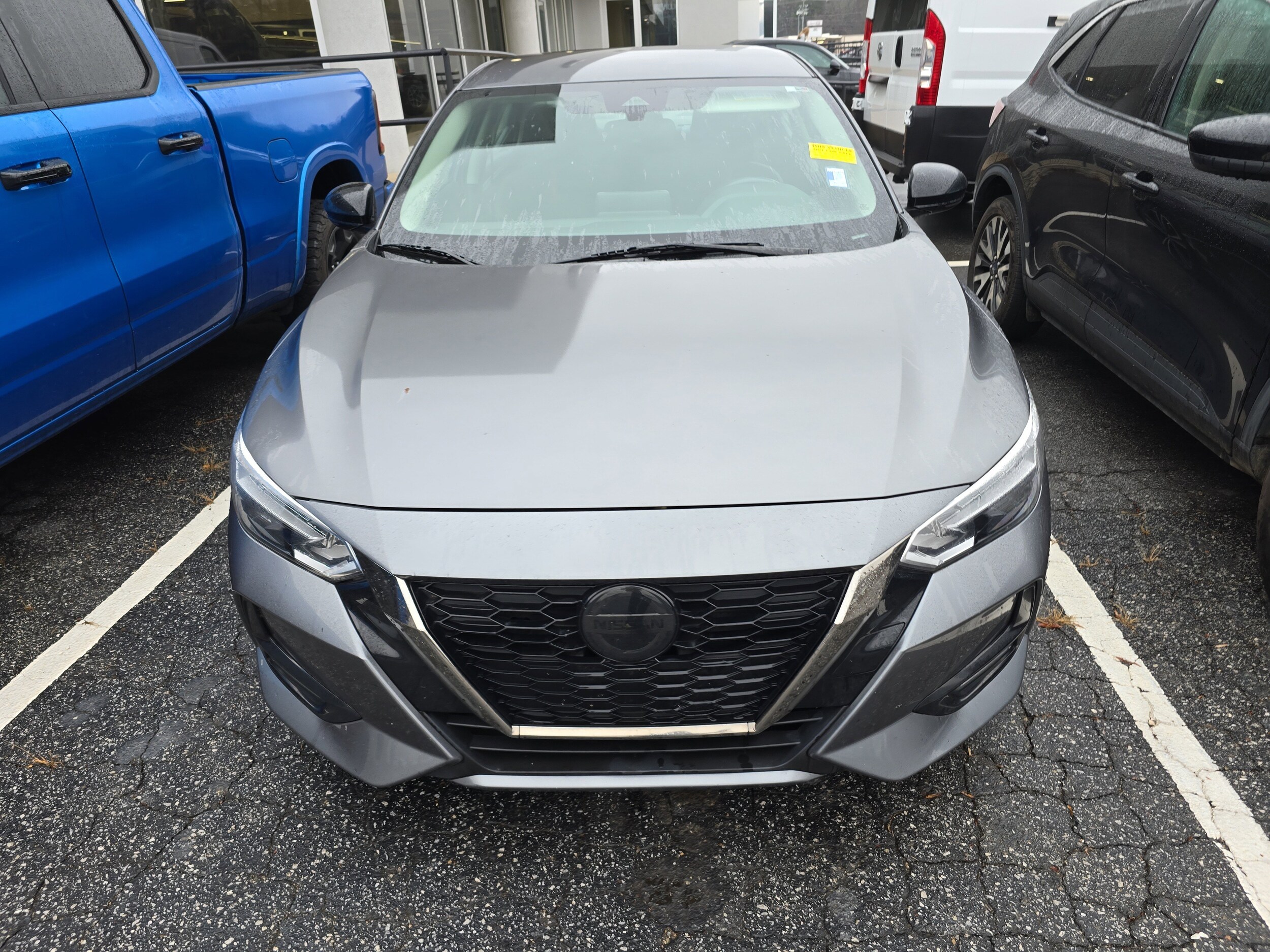 2022 Nissan Sentra SR photo 2