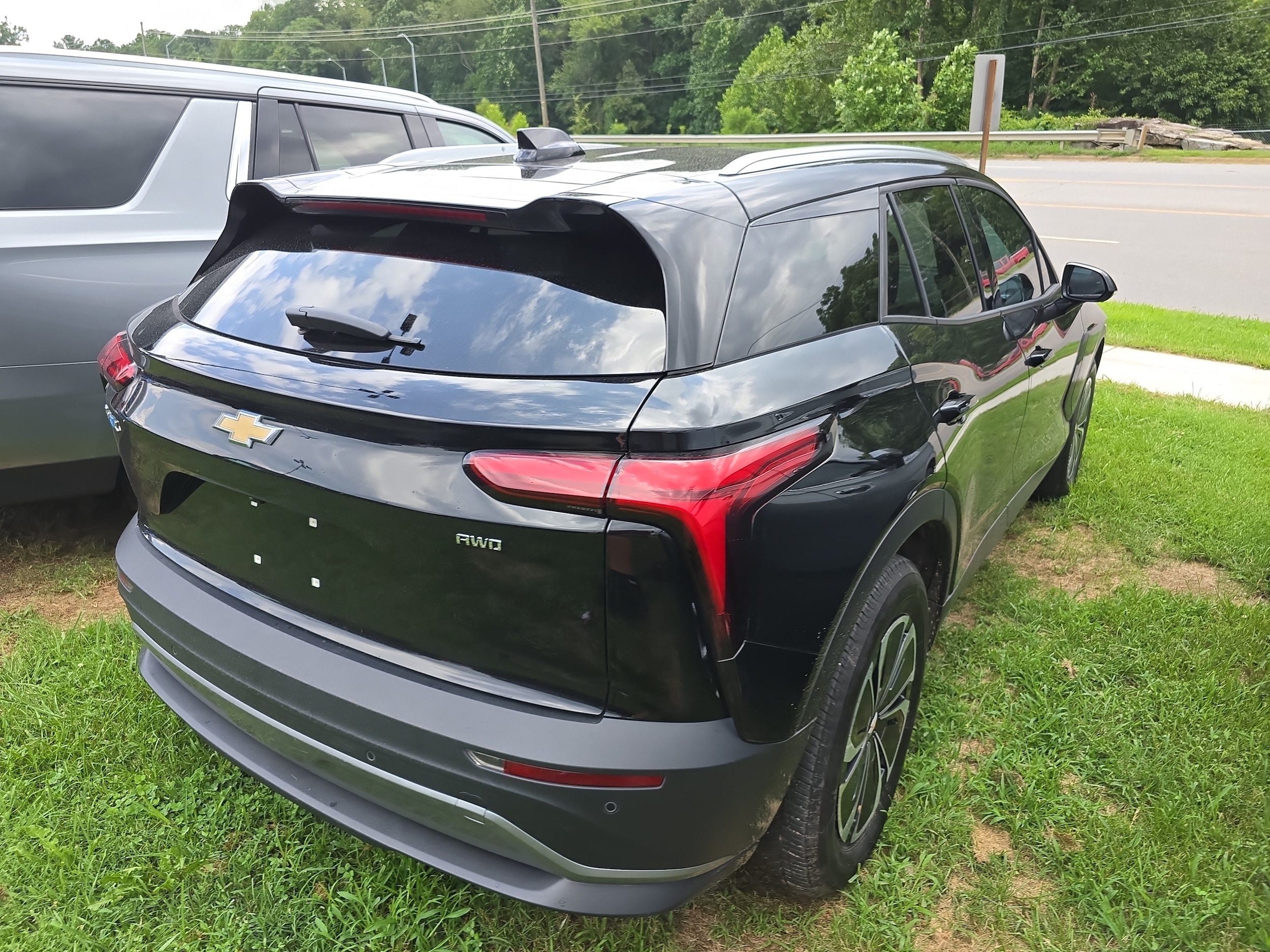 Used 2024 Chevrolet Blazer EV LT with VIN 3GNKDBRJ1RS221527 for sale in Asheville, NC