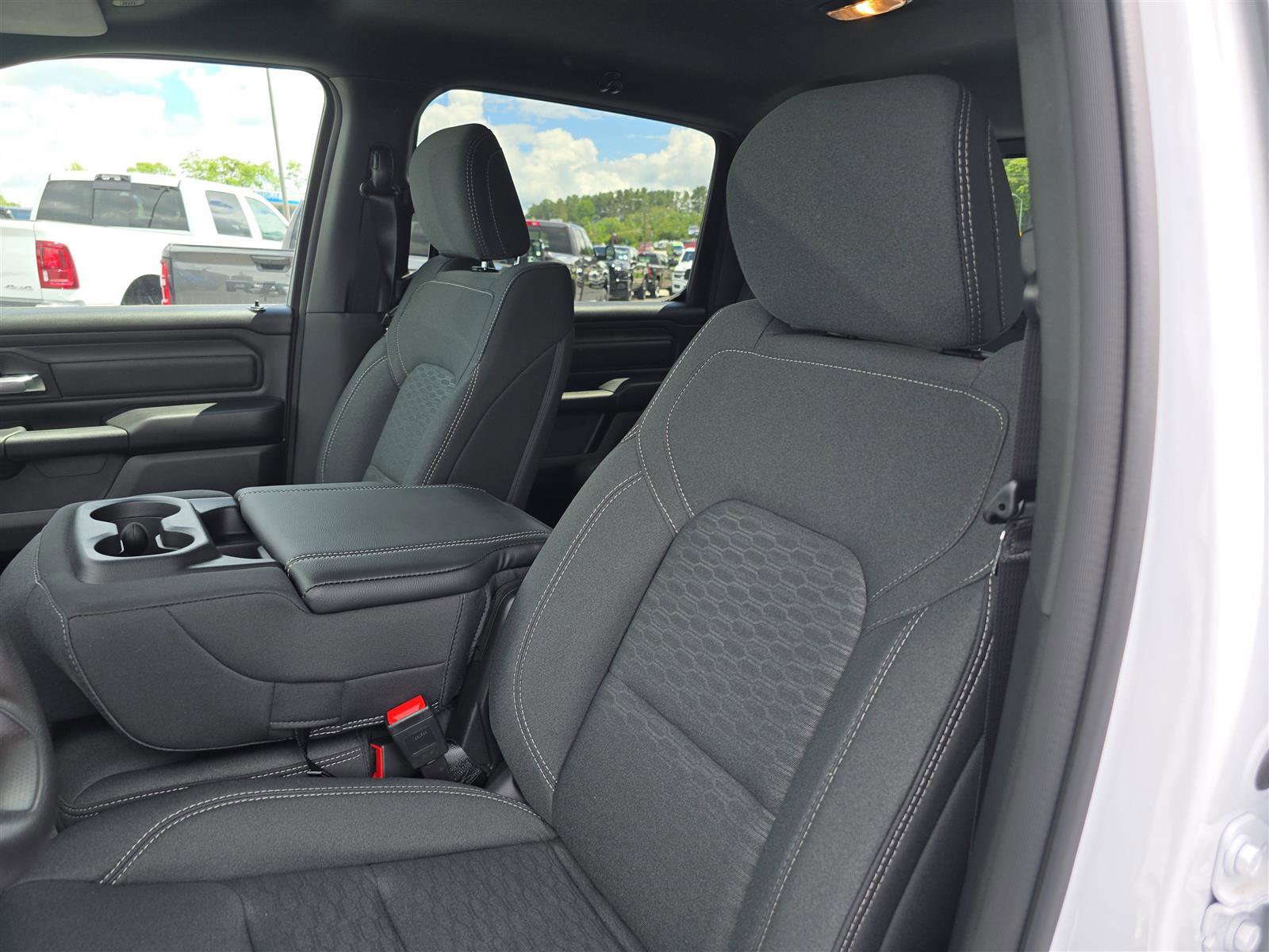 2025 RAM 1500 Tradesman - Photo 24