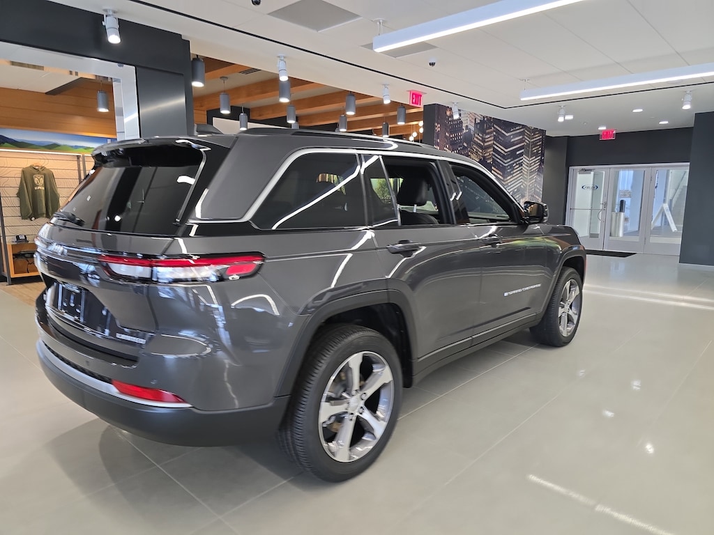 New 2026 Jeep Grand Cherokee LIMITED 4X4 Sport Utility