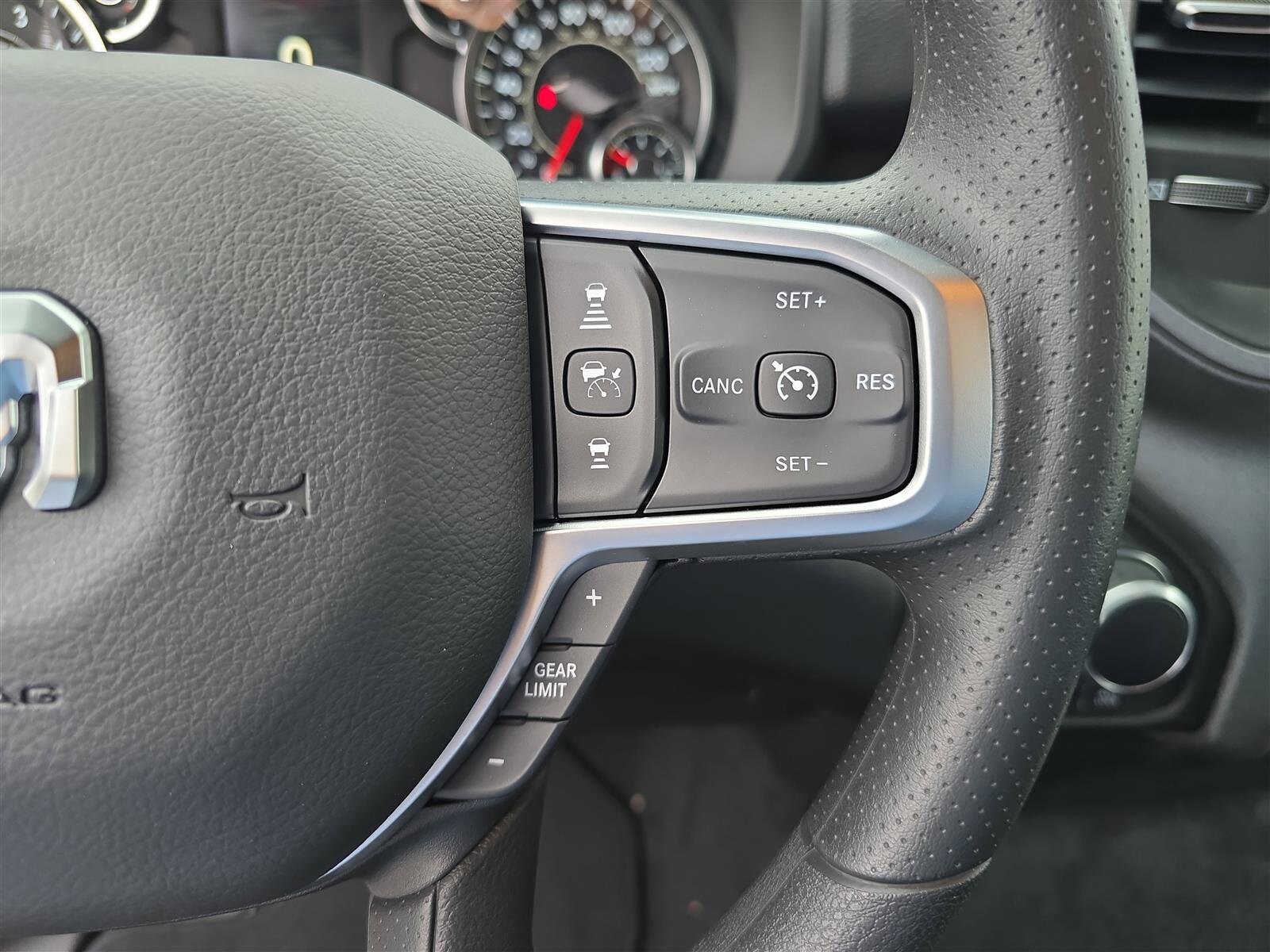 2025 RAM 1500 Tradesman - Photo 32