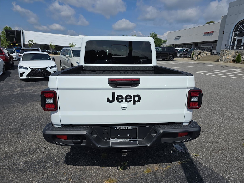 New 2026 Jeep Gladiator SPORT S 4X4 Pickup