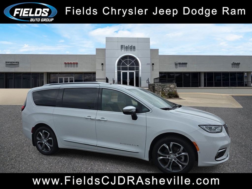 Used 2025 Chrysler Pacifica Pinnacle Minivan/Van