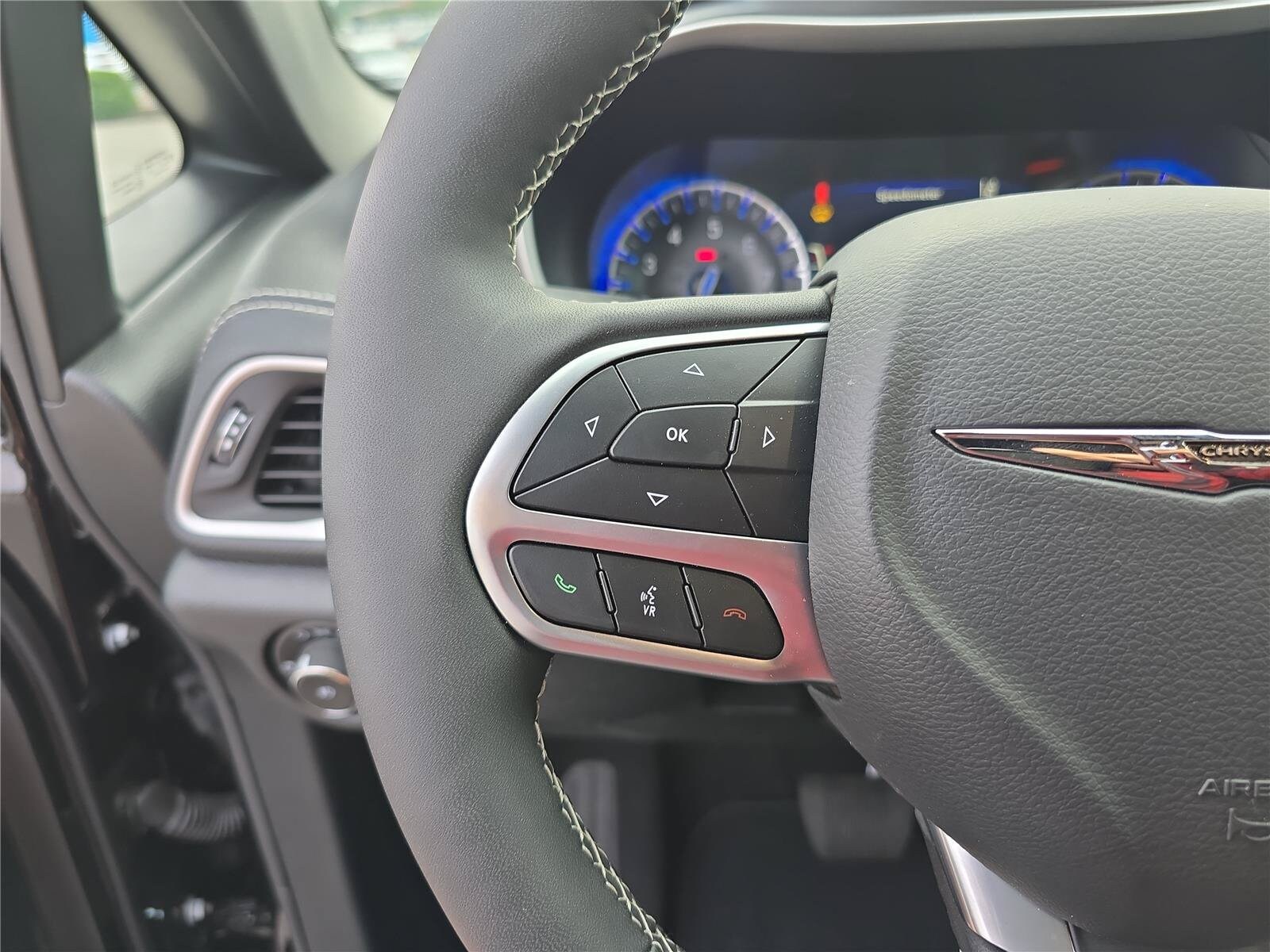 2026 Chrysler Pacifica Select - Photo 30