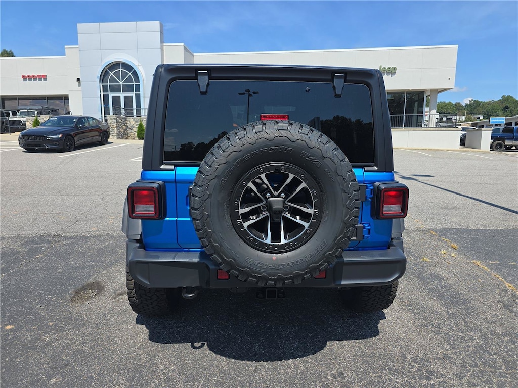 New 2026 Jeep Wrangler 4-DOOR WILLYS Sport Utility