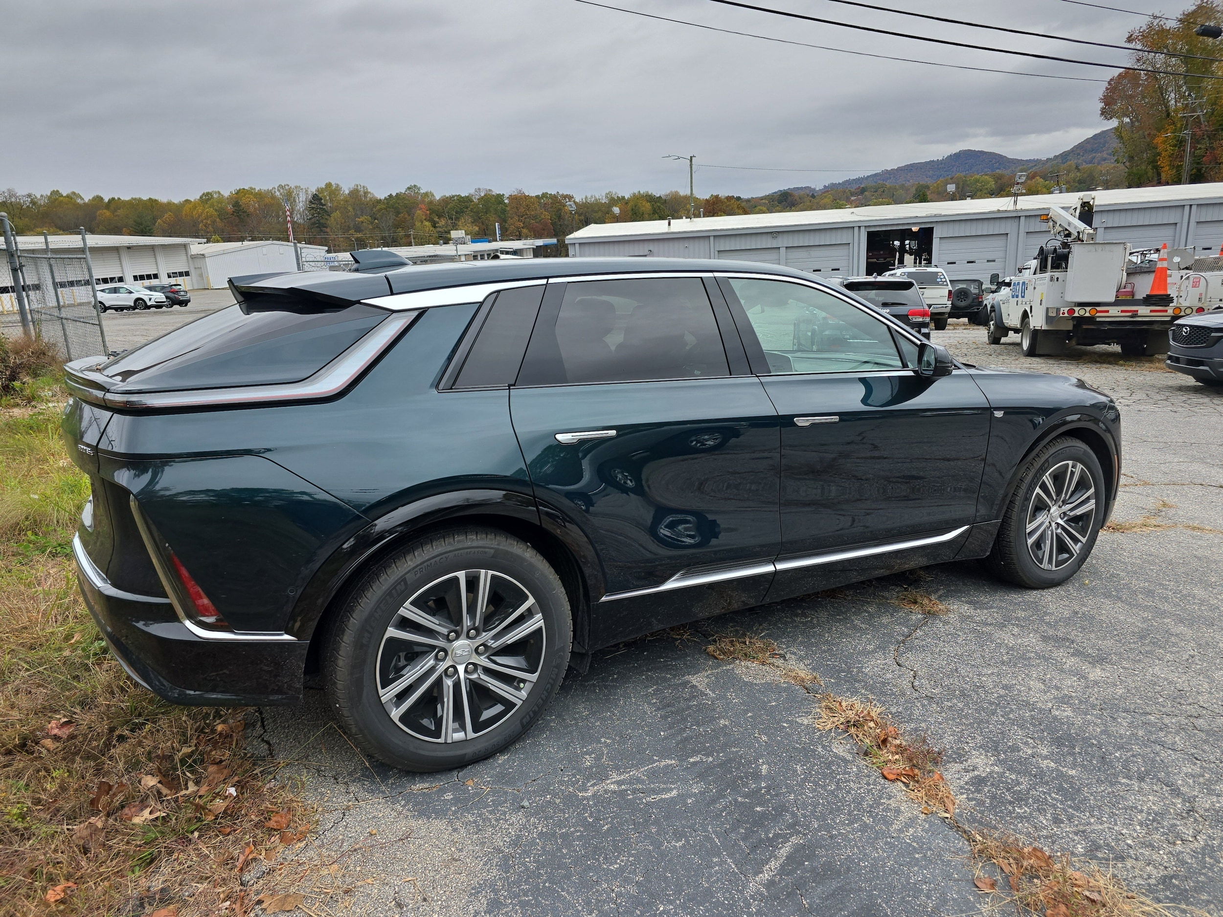 Used 2024 Cadillac LYRIQ Luxury 2 with VIN 1GYKPRRL2RZ132668 for sale in Asheville, NC