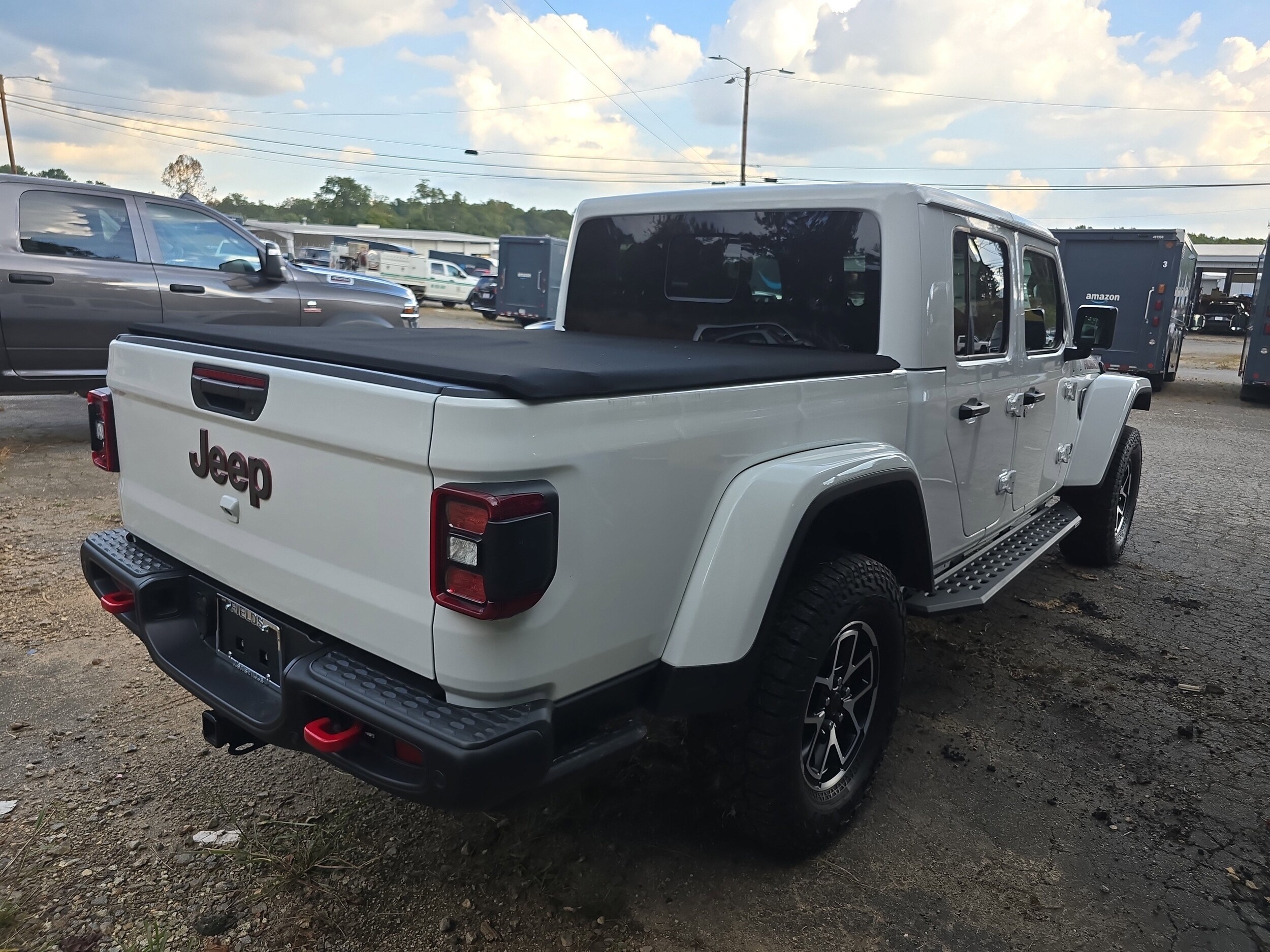 2024 Jeep Gladiator Rubicon photo 2