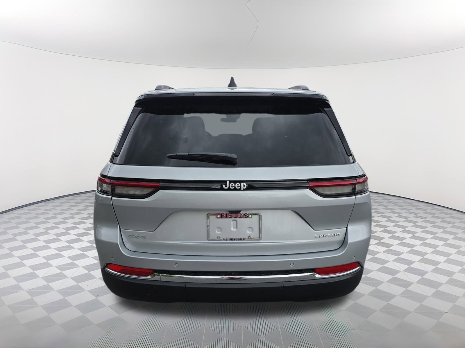 2025 Jeep Grand Cherokee Laredo X photo 4