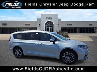 2026 Chrysler Pacifica PINNACLE AWD Passenger Van