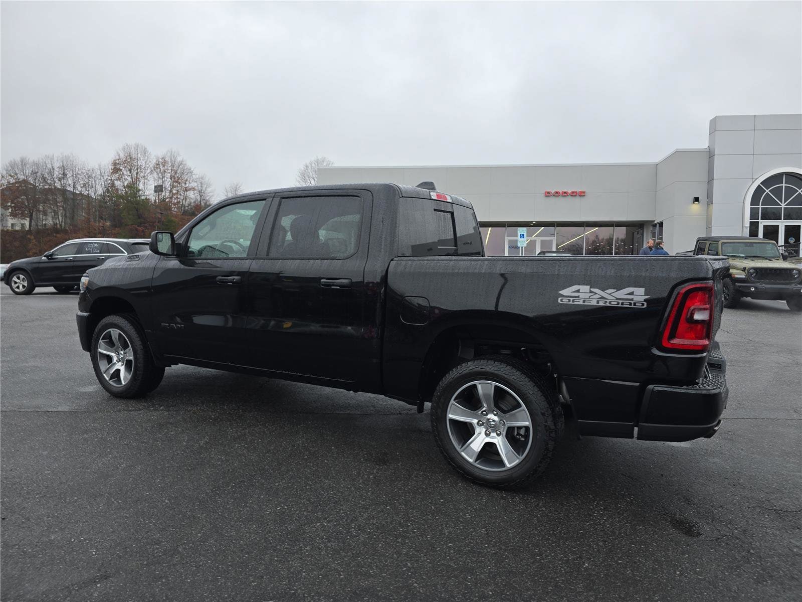 2025 RAM 1500 Tradesman - Photo 6