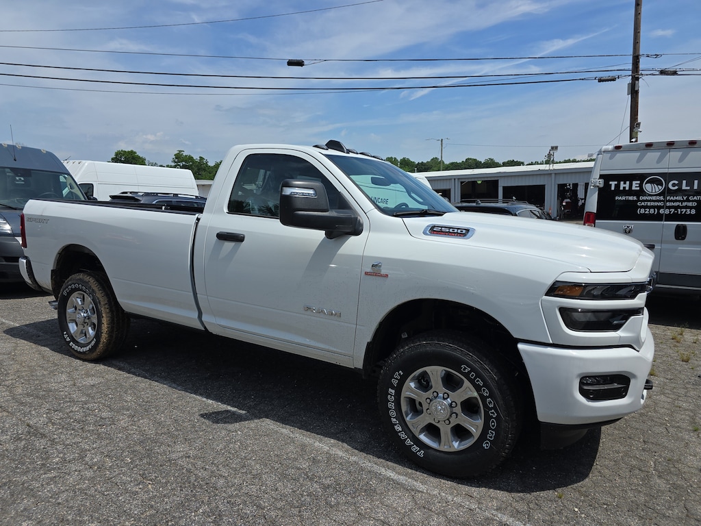 New 2026 Ram 2500 BIG HORN REGULAR CAB 4X4 8' BOX Pickup