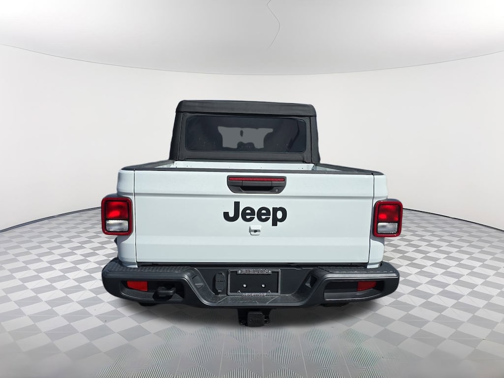 Used 2021 Jeep Gladiator Sport Truck