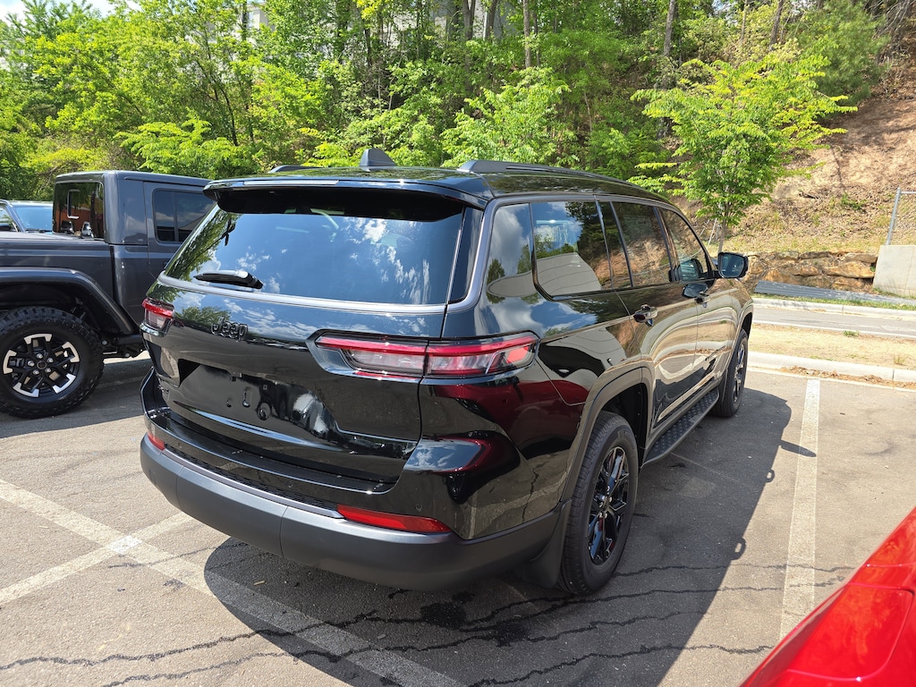 New 2026 Jeep Grand Cherokee L LAREDO ALTITUDE 4X4 Sport Utility