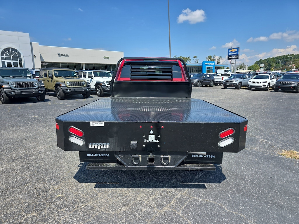 New 2025 Ram 3500 Chassis Cab 3500 TRADESMAN CREW CAB CHASSIS 4X4 60' CA Pickup