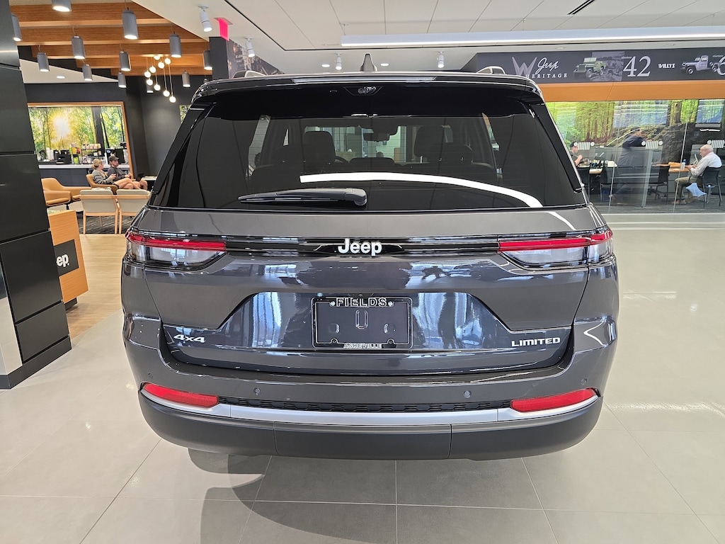 New 2026 Jeep Grand Cherokee LIMITED 4X4 Sport Utility