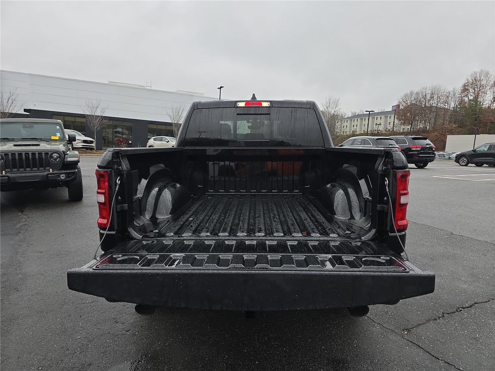 2025 RAM 1500 Tradesman - Photo 5