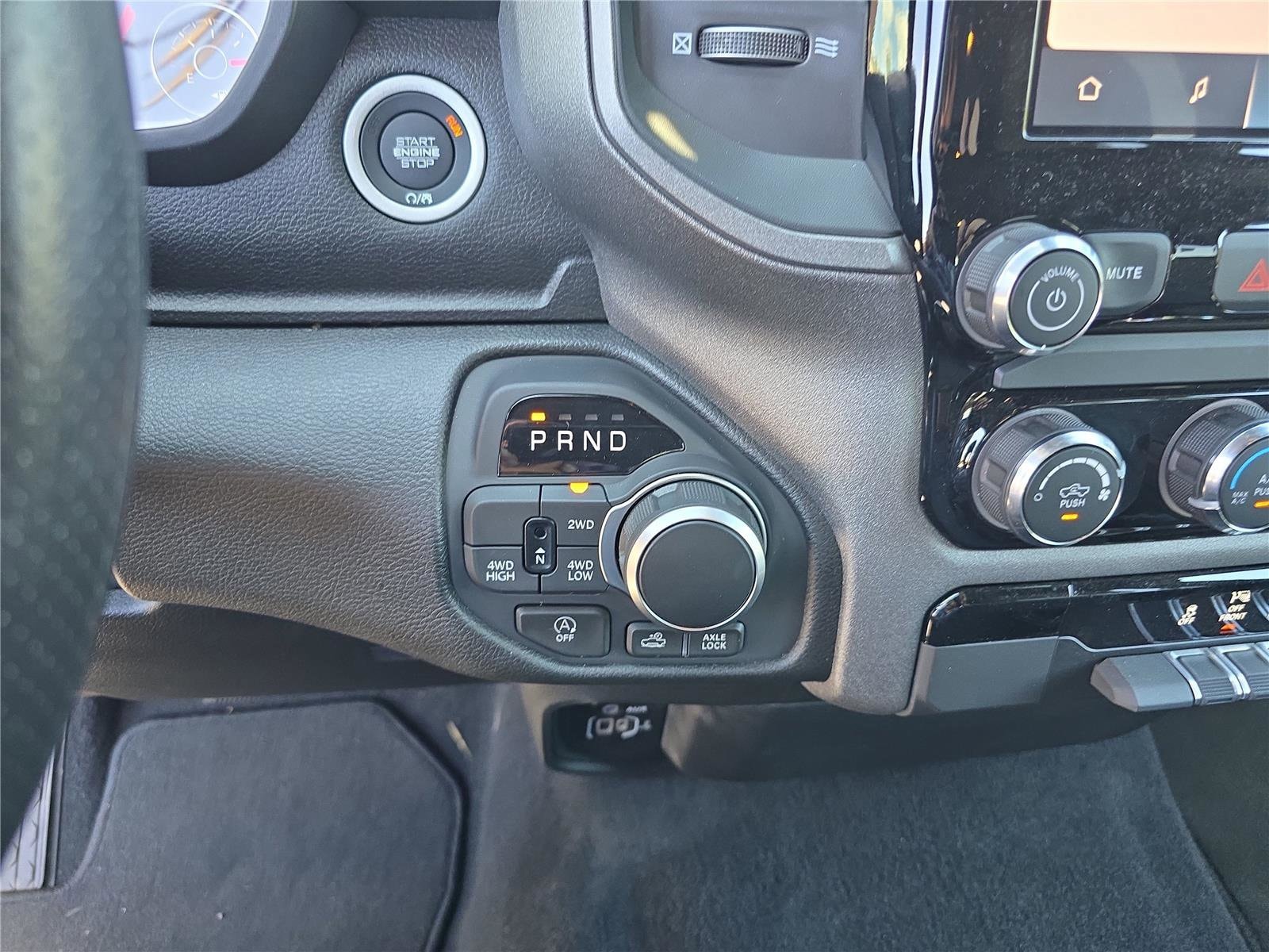 2025 RAM 1500 Tradesman - Photo 26