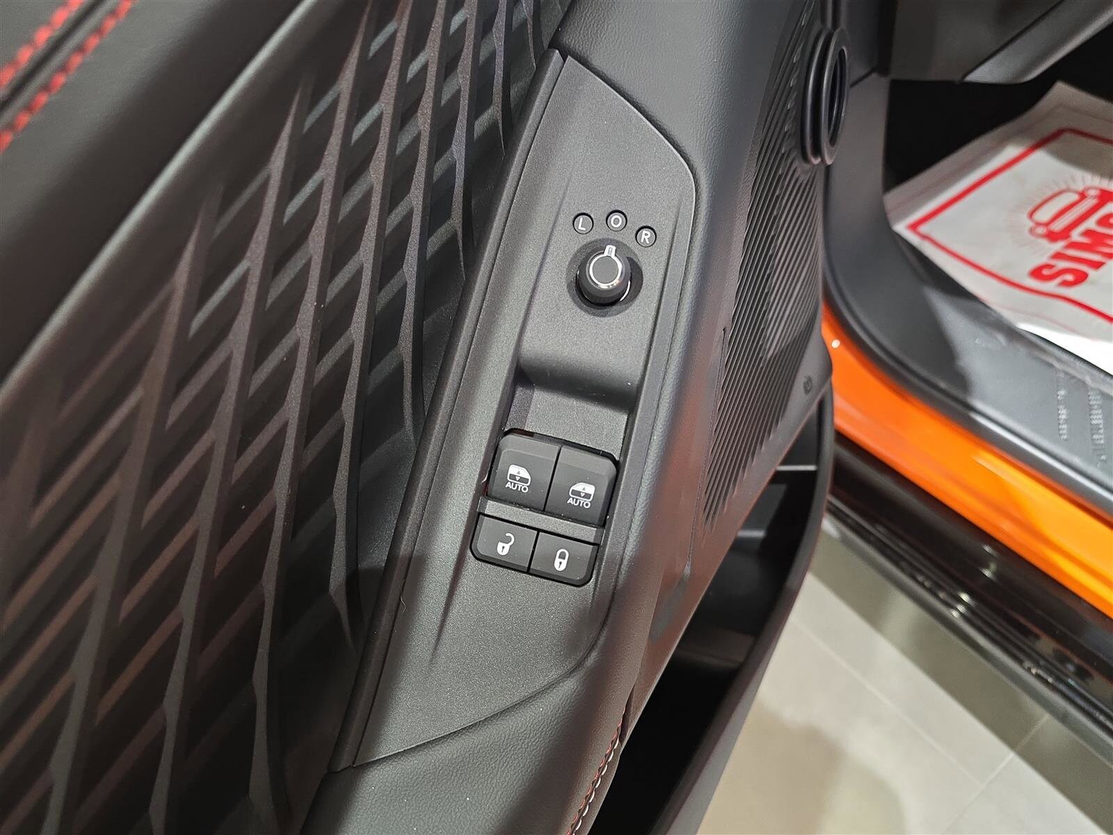 2025 Dodge Charger Daytona R/T - Photo 11