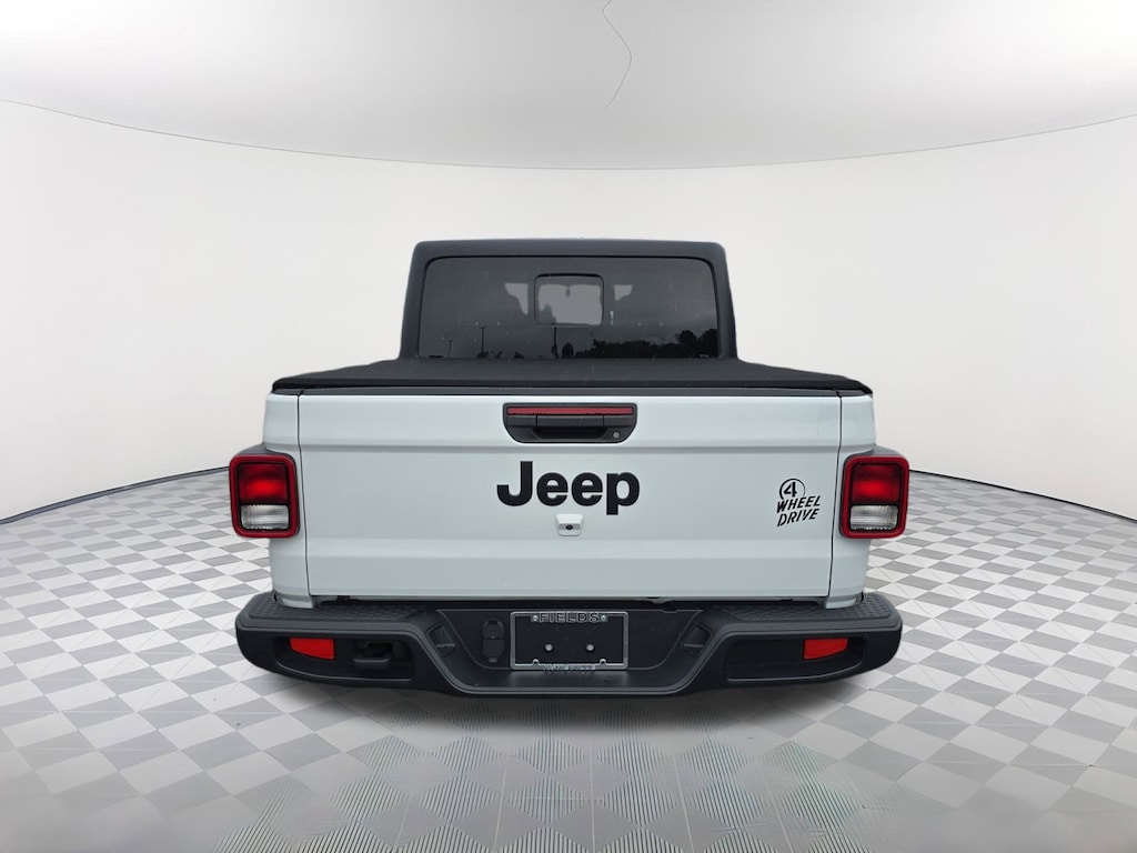Used 2021 Jeep Gladiator Willys Truck