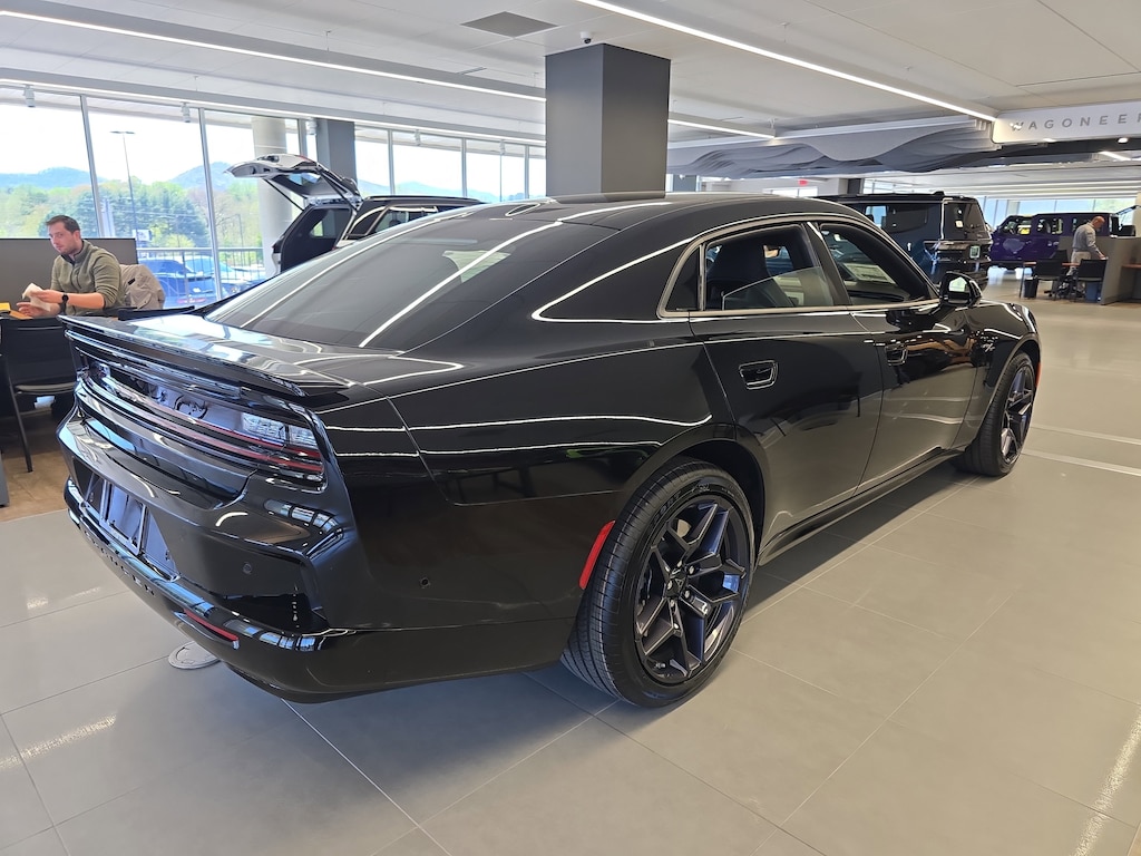 New 2026 Dodge Charger R/T PLUS 4-DOOR AWD Sedan