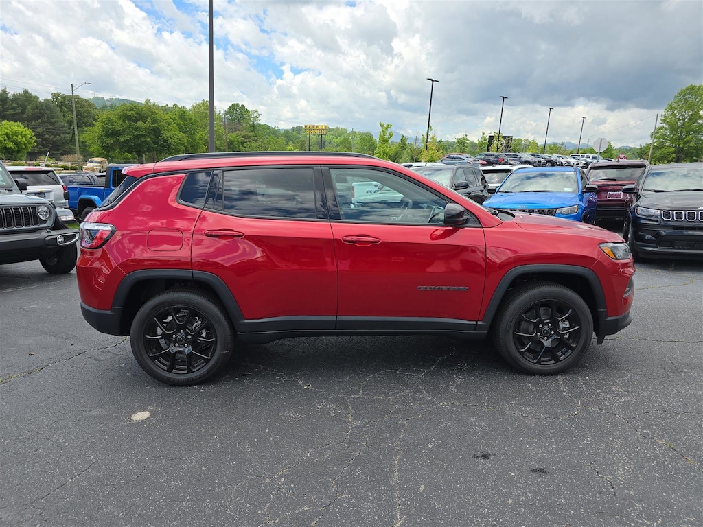 New 2025 Jeep Compass LATITUDE 4X4 Sport Utility