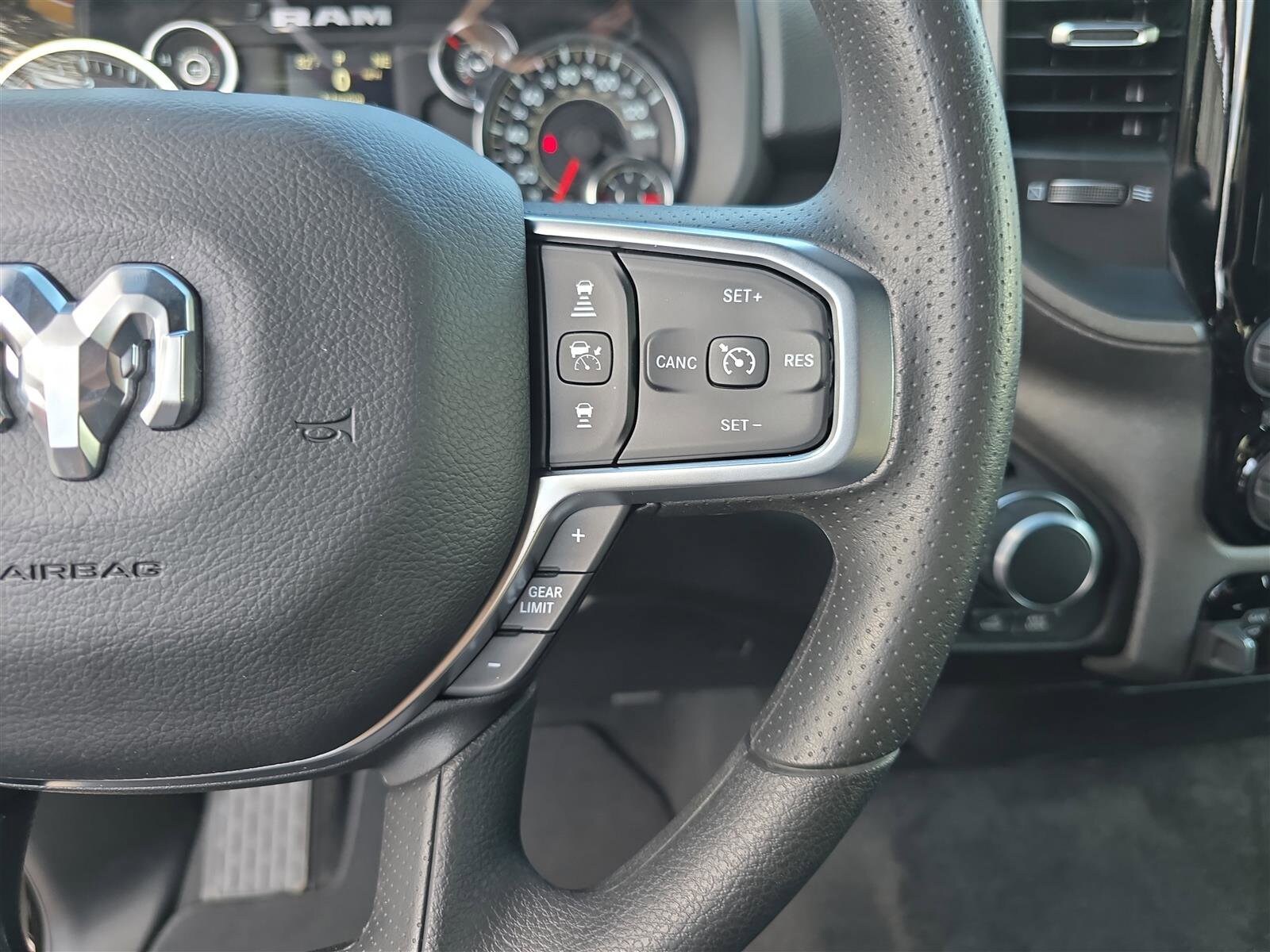 2025 RAM 1500 Tradesman - Photo 32