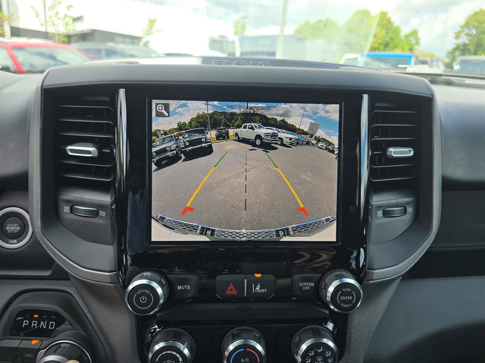 2025 RAM 1500 Tradesman - Photo 31
