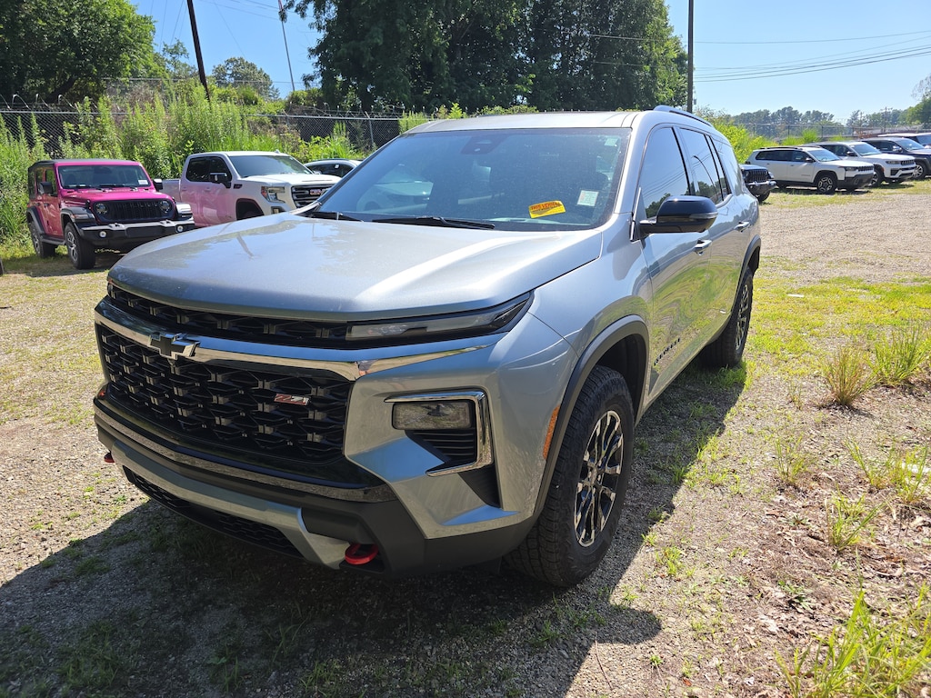 Used 2025 Chevrolet Traverse Z71 SUV