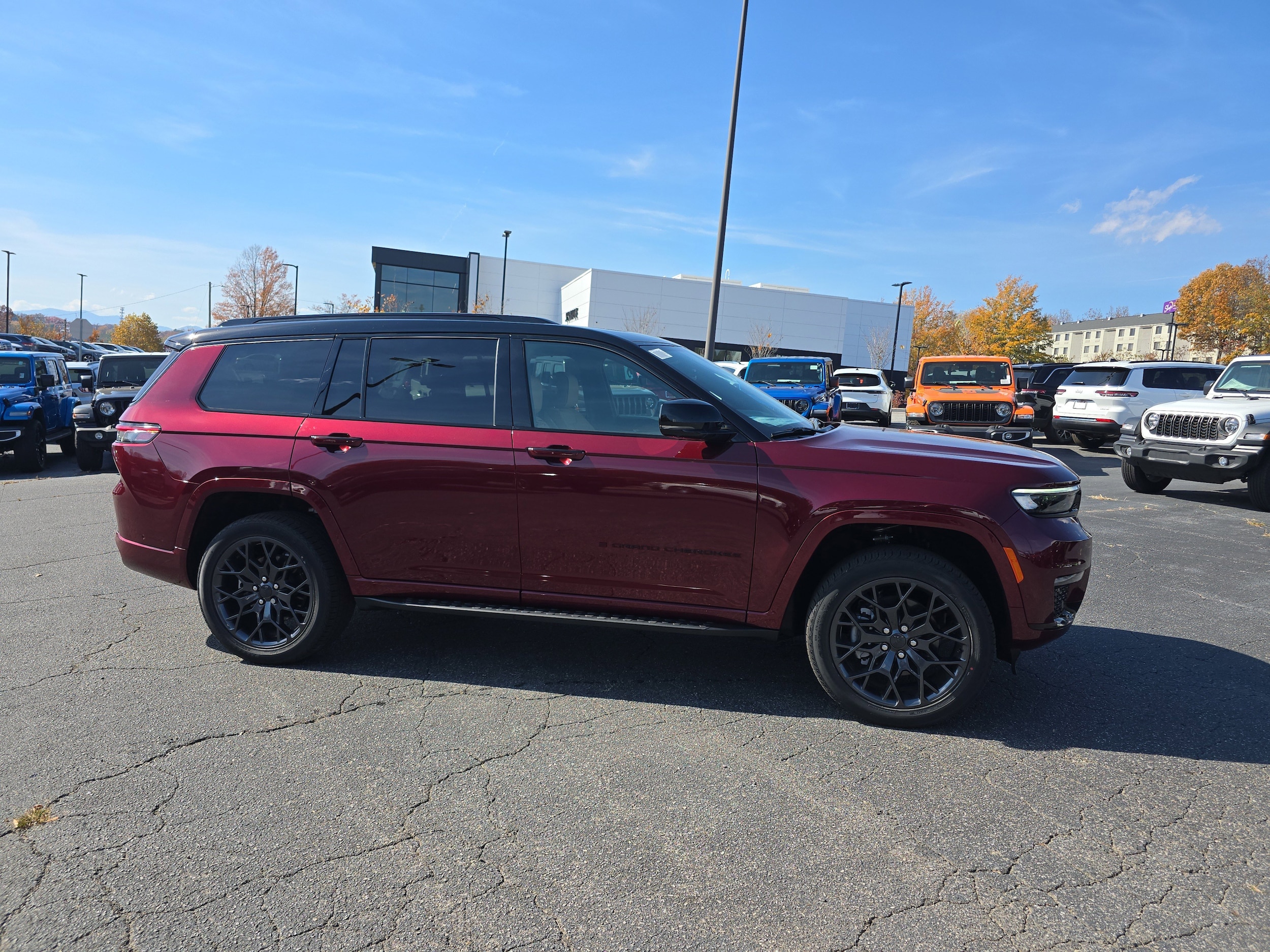 2025 Jeep Grand Cherokee L Summit Reserve's photo