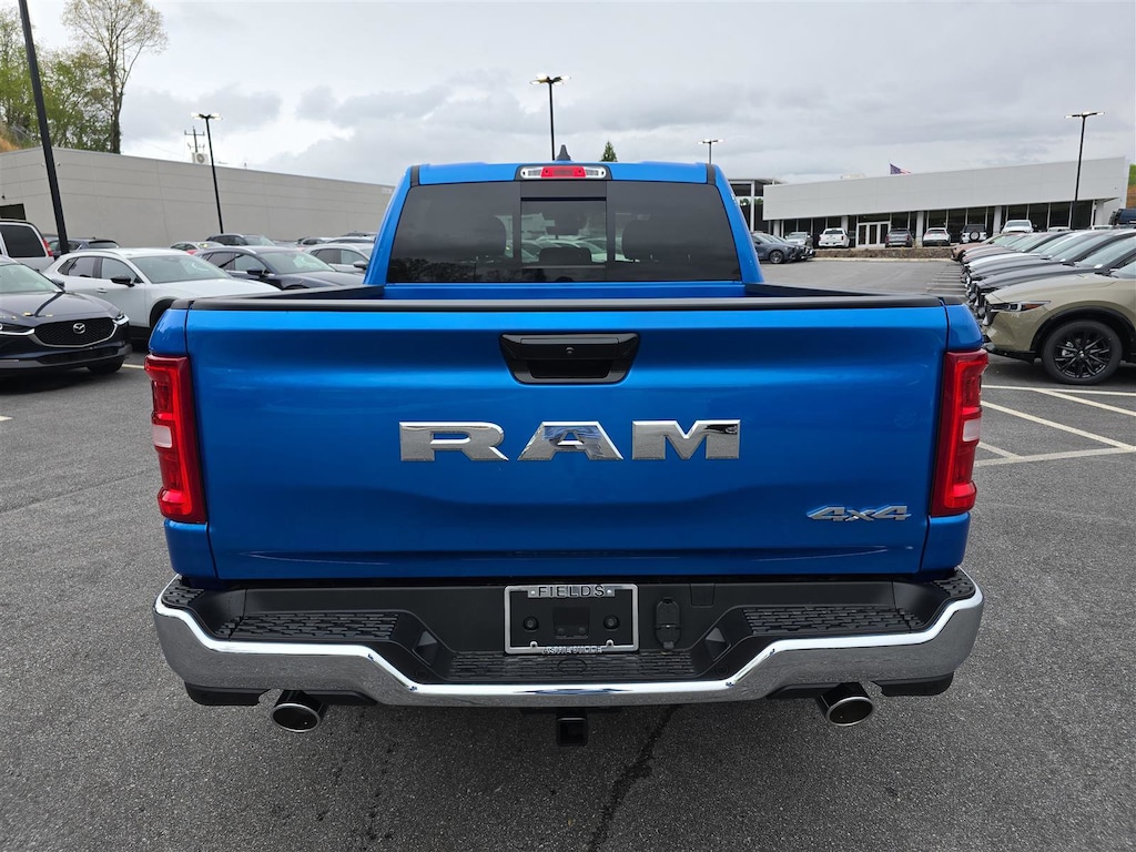 New 2025 Ram 1500 TRADESMAN CREW CAB 4X4 5'7 BOX Pickup