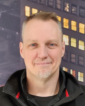 Staff member James Burgess from ID_e5944d8d1b4c