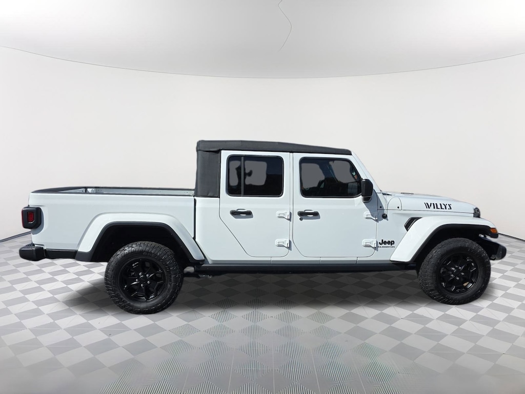 Used 2021 Jeep Gladiator Sport Truck