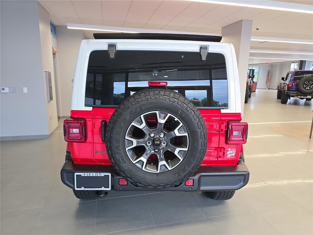 New 2026 Jeep Wrangler 4-DOOR SAHARA Sport Utility