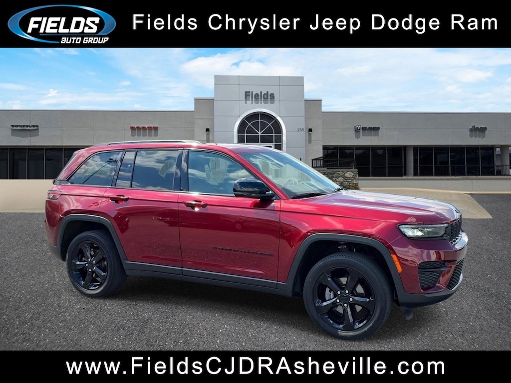 Used 2023 Jeep Grand Cherokee Altitude SUV
