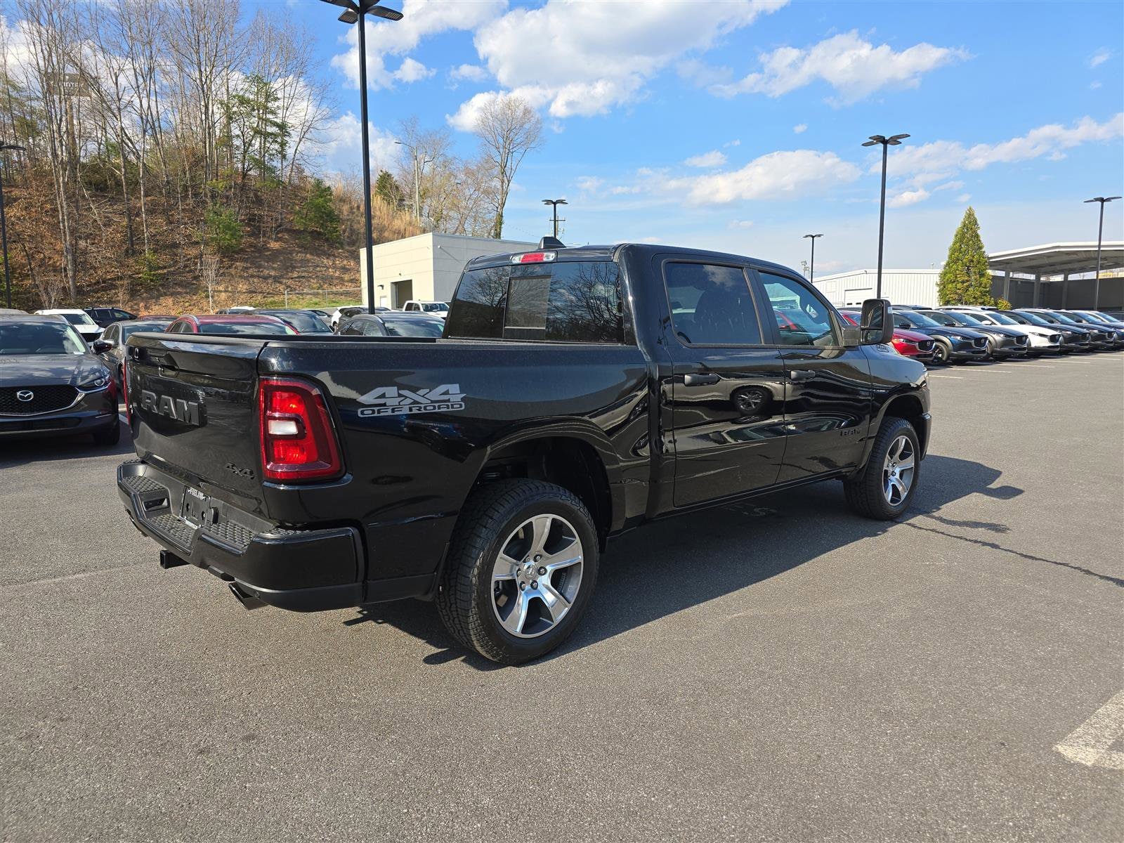 2025 RAM 1500 Tradesman - Photo 3