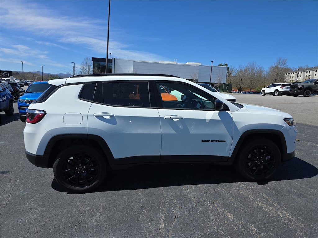 New 2026 Jeep Compass LATITUDE ALTITUDE 4X4 Sport Utility