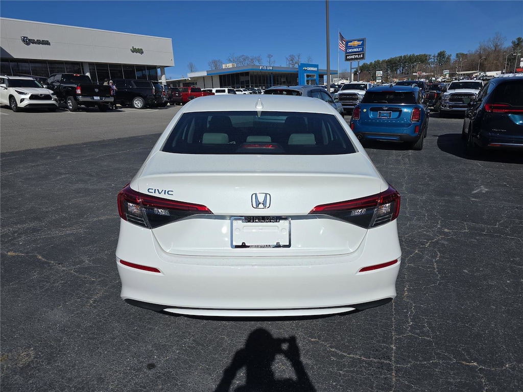 Used 2022 Honda Civic LX Sedan