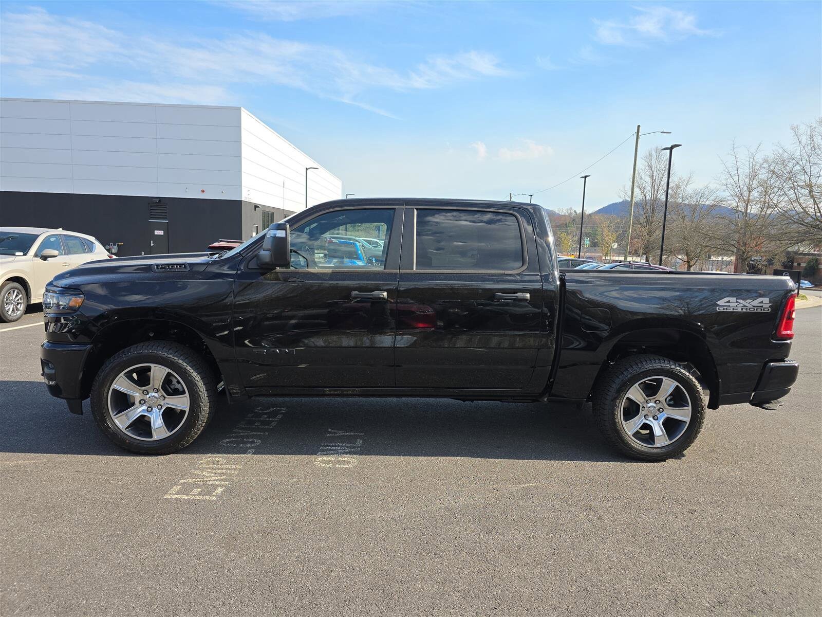 2025 RAM 1500 Tradesman - Photo 7