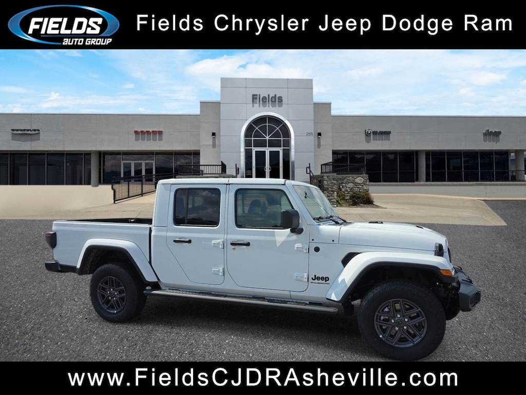 New 2026 Jeep Gladiator SPORT S 4X4 Pickup