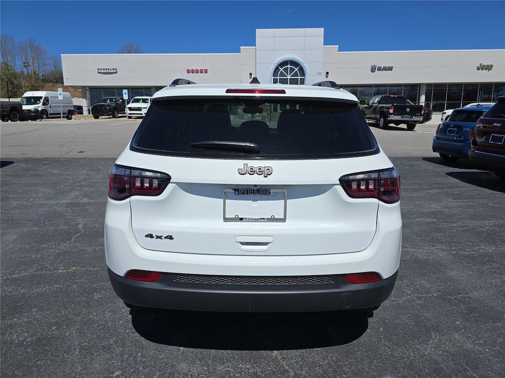New 2026 Jeep Compass LATITUDE ALTITUDE 4X4 Sport Utility