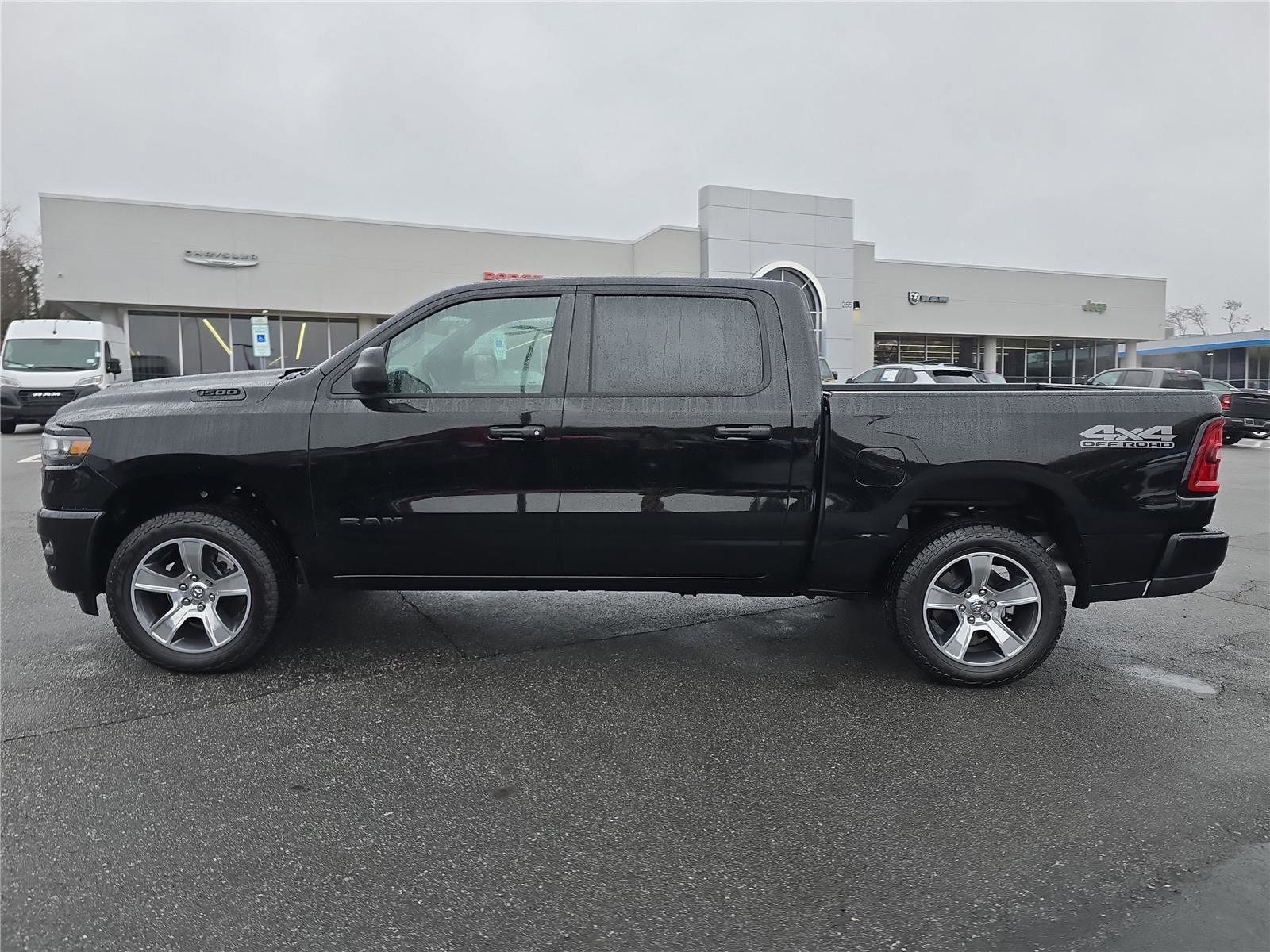 2025 RAM 1500 Tradesman - Photo 7