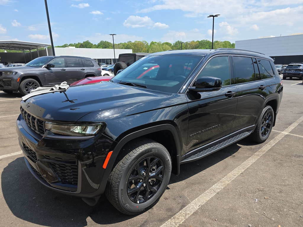 New 2026 Jeep Grand Cherokee L LAREDO ALTITUDE 4X4 Sport Utility