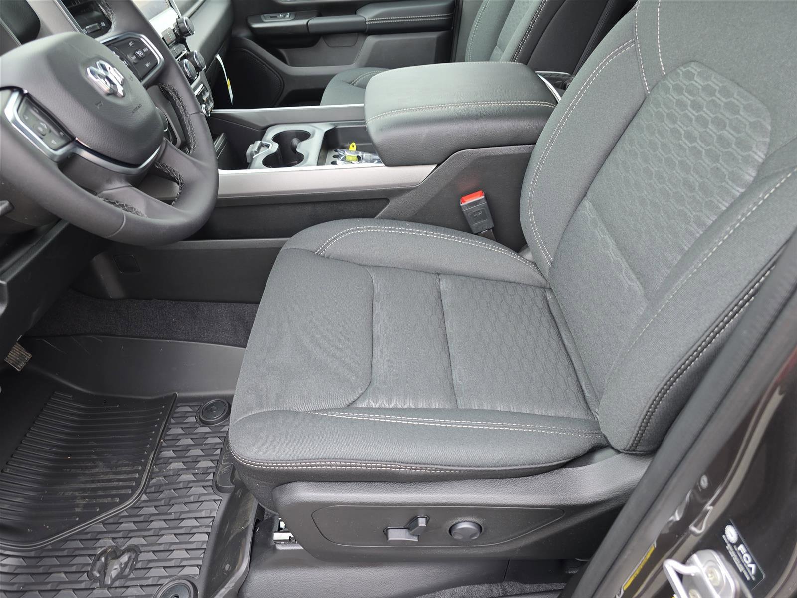 2025 RAM 1500 Big Horn/Lone Star - Photo 24