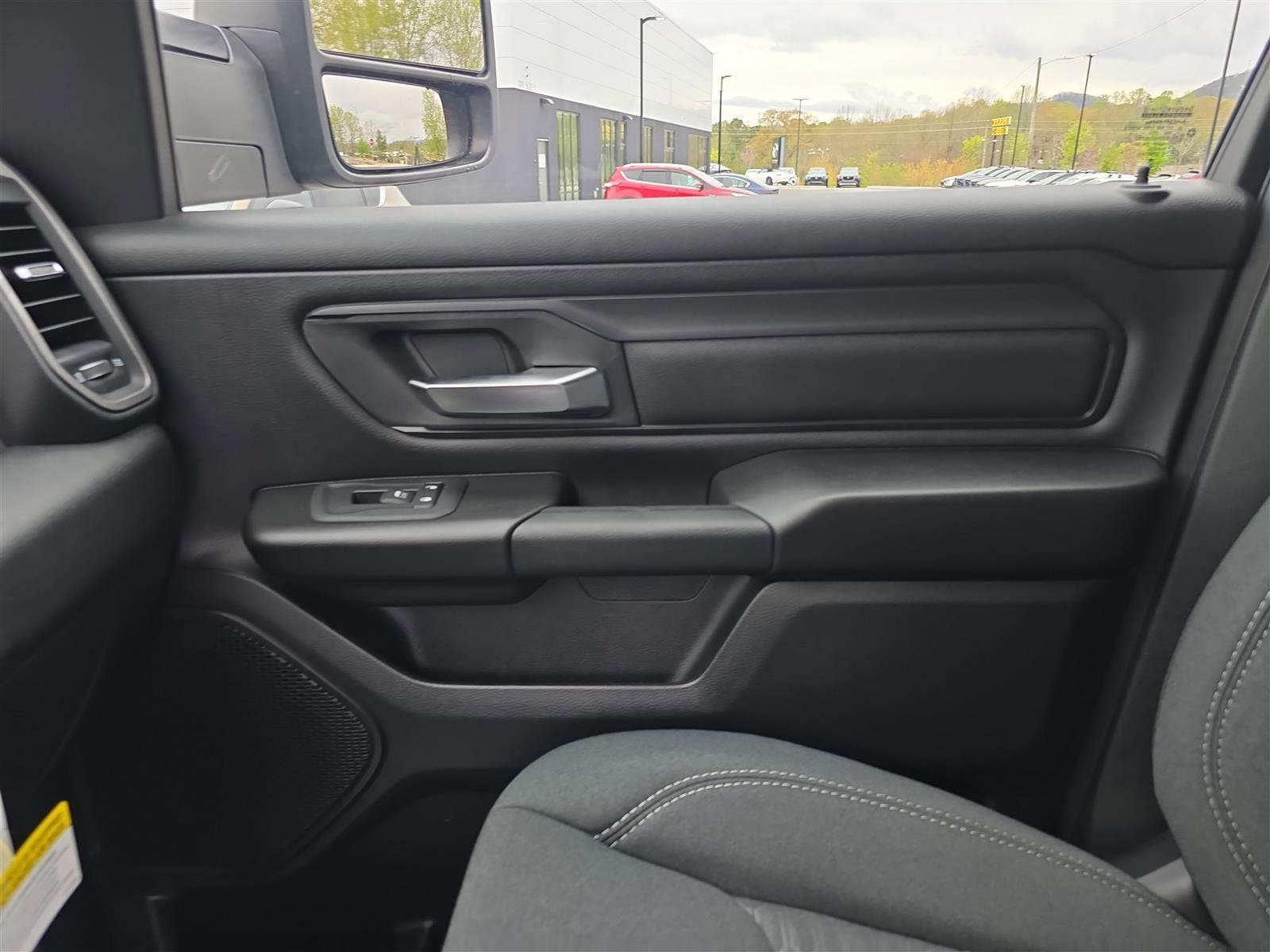 2025 RAM 1500 Tradesman - Photo 24