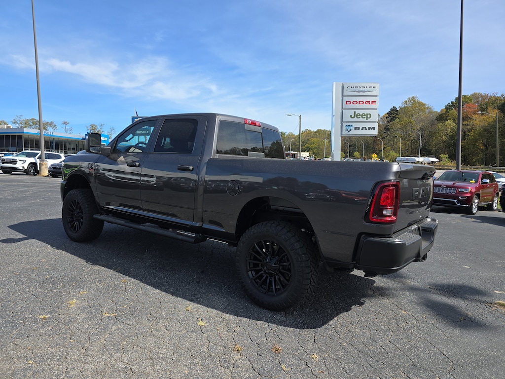 New 2026 Ram 2500 TRADESMAN CREW CAB 4X4 6'4 BOX Pickup