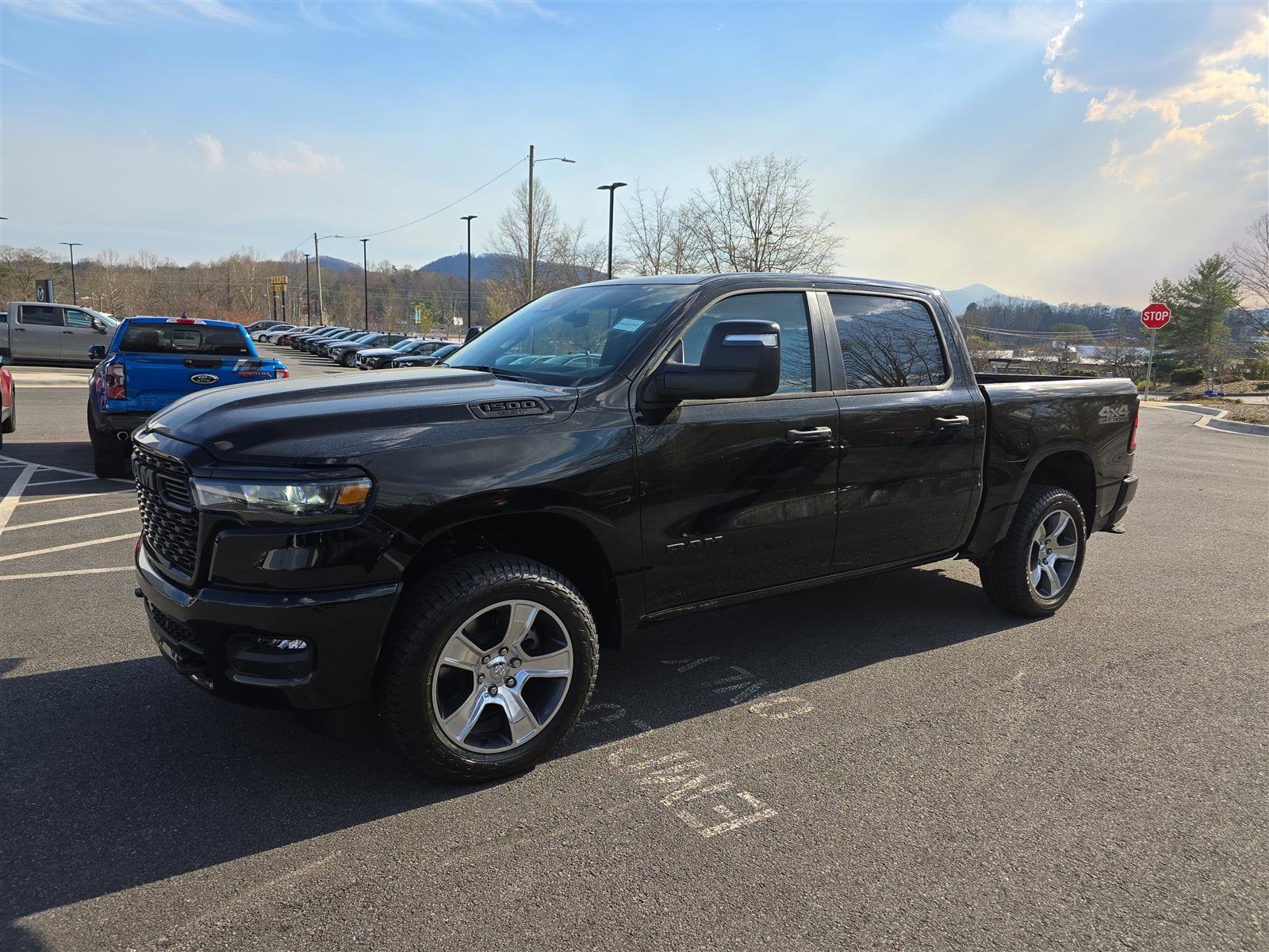 2025 RAM 1500 Tradesman - Photo 8