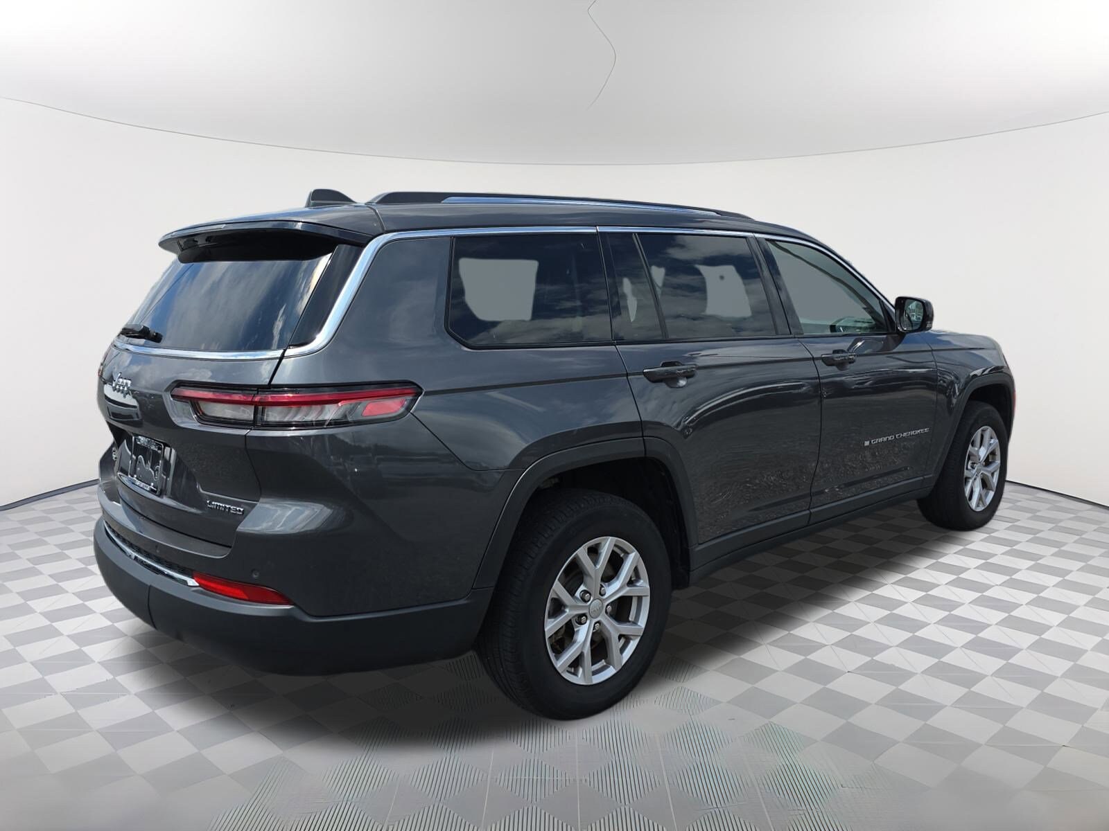 2022 Jeep Grand Cherokee Limited photo 3