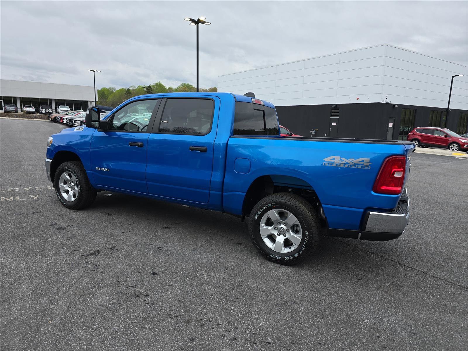 2025 RAM 1500 Tradesman - Photo 6