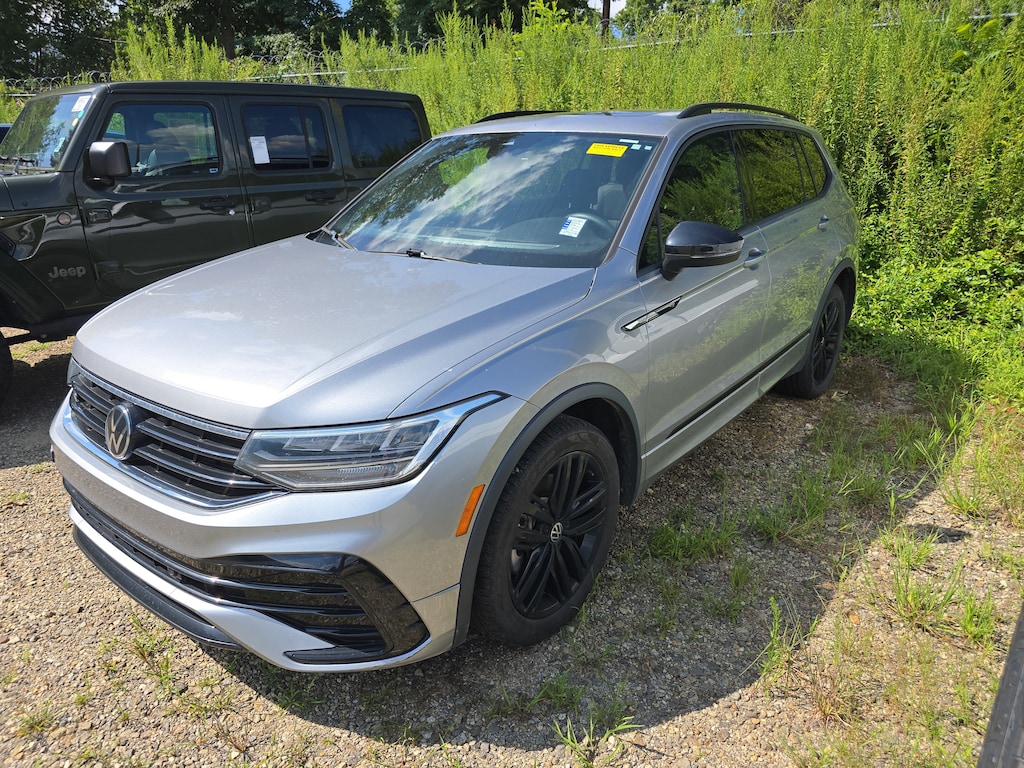 Used 2022 Volkswagen Tiguan 2.0T SE R-Line Black SUV