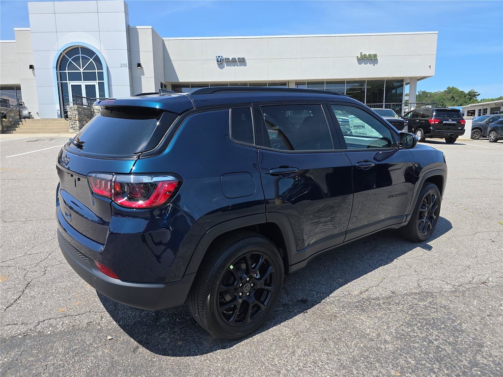 New 2026 Jeep Compass LATITUDE ALTITUDE 4X4 Sport Utility